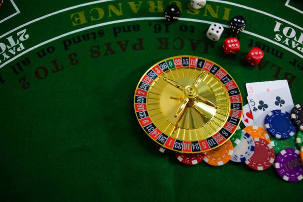 PP6A မိုဘိုင်း APP ဖြင့် Slots ဂိမ်းများ ကစားနေသောမြင်ကွင်း